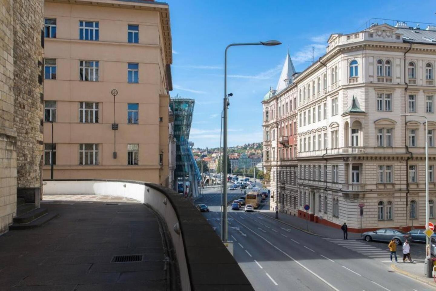 Place Of Grace - 50 Meters From Dancing House, Prague